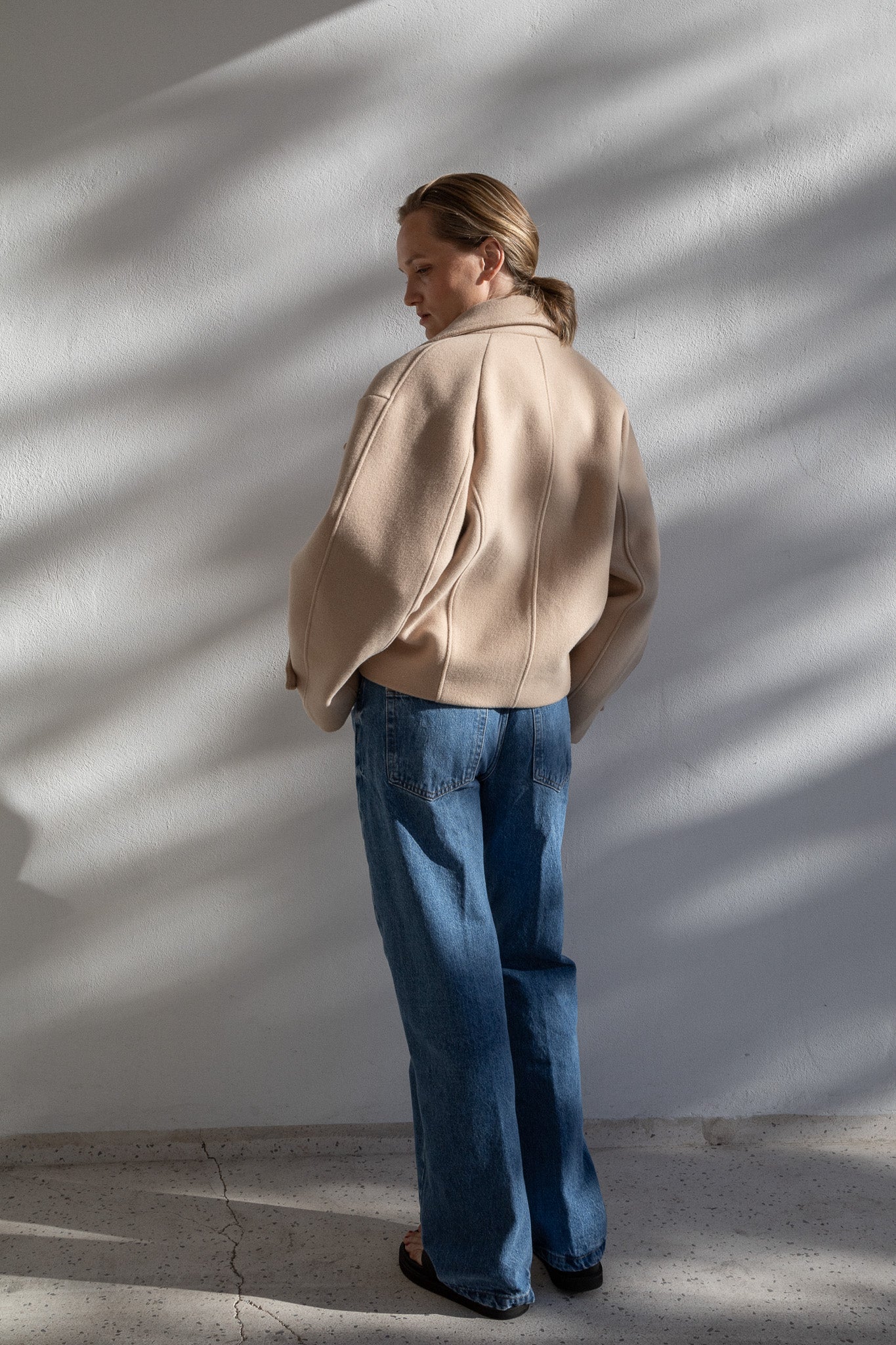 SHORT COAT | LIGHT BEIGE