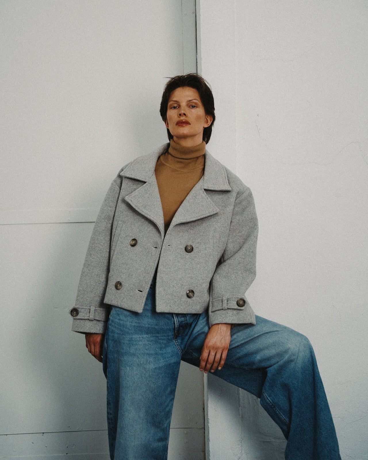 WOOL SHORT COAT | LIGHT BEIGE