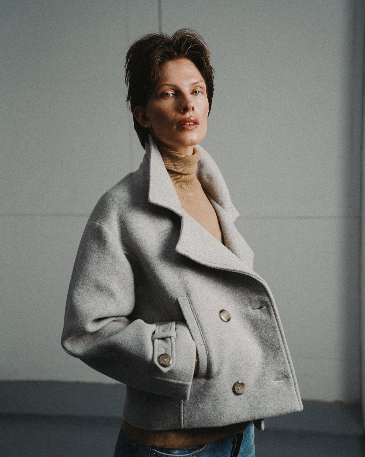 WOOL SHORT COAT | LIGHT BEIGE